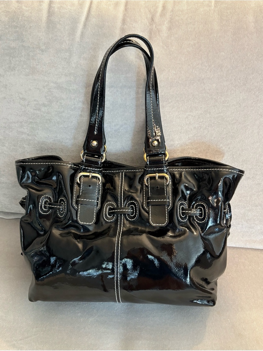 Dooney & Bourke Black Patent Leather Drawstring Shoulder Bag - Picture 2 of 7